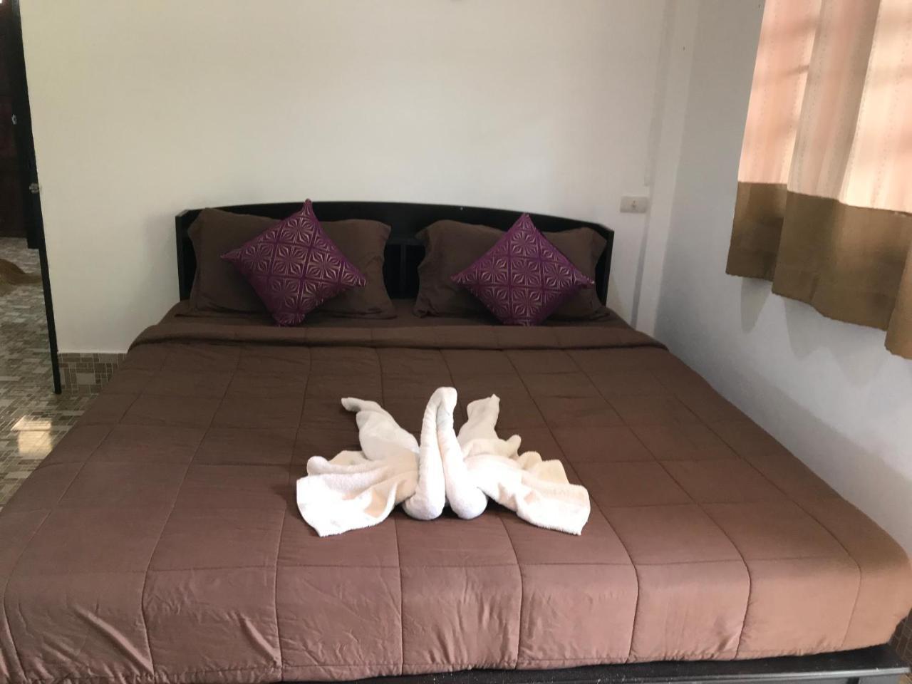 Lanta School Beach Resort Ko Lanta Exteriör bild