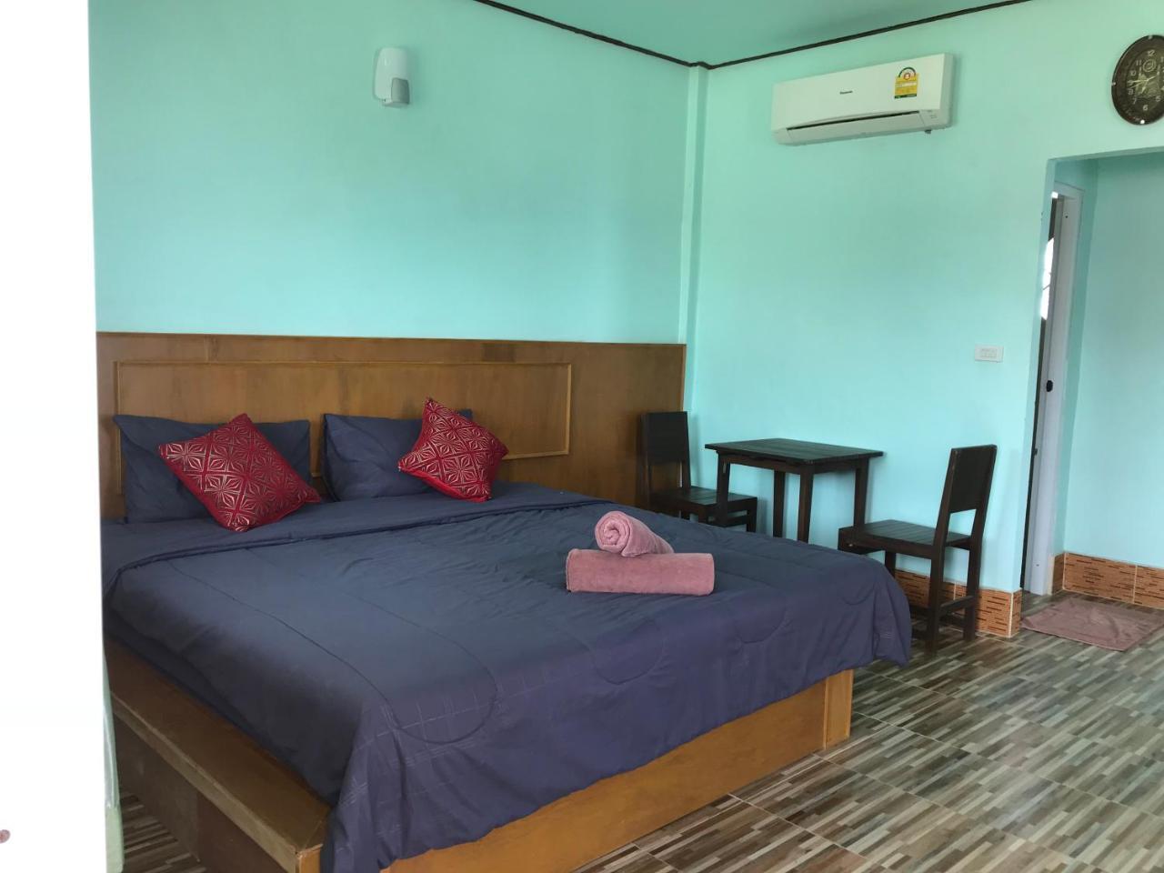 Lanta School Beach Resort Ko Lanta Exteriör bild