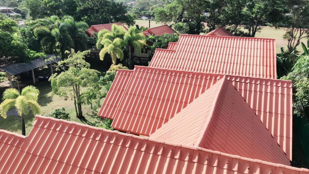 Lanta School Beach Resort Ko Lanta Exteriör bild