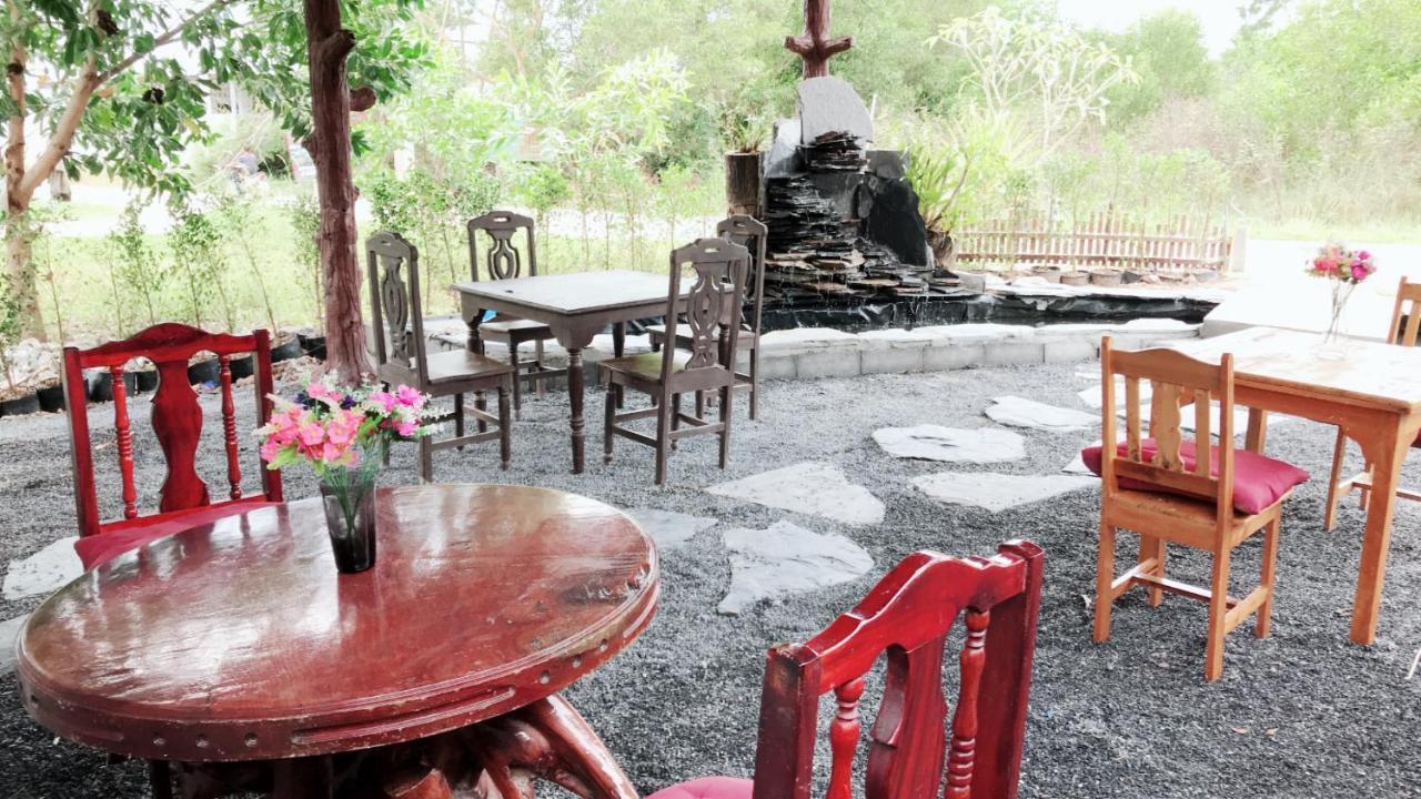 Lanta School Beach Resort Ko Lanta Exteriör bild