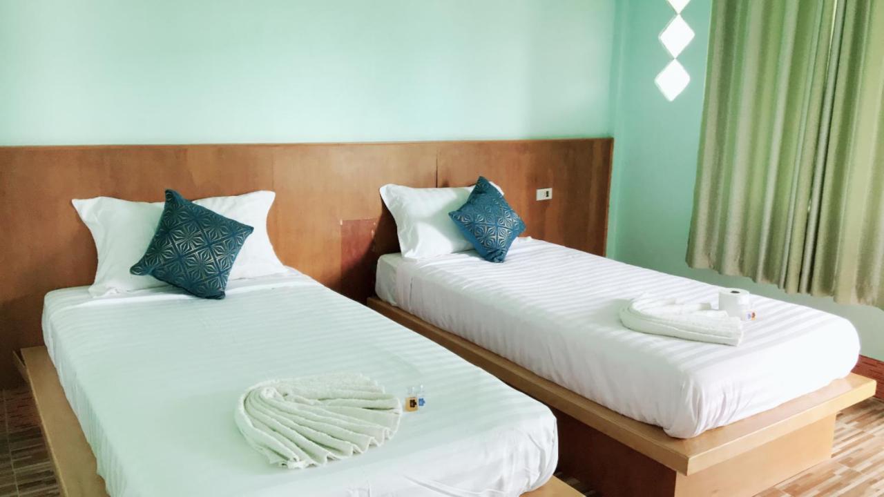 Lanta School Beach Resort Ko Lanta Exteriör bild