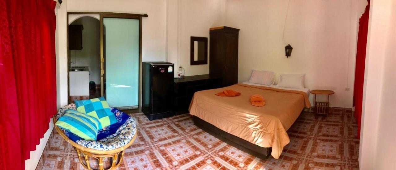 Lanta School Beach Resort Ko Lanta Exteriör bild